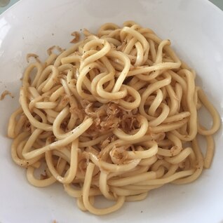 ごま油と小エビのうどん